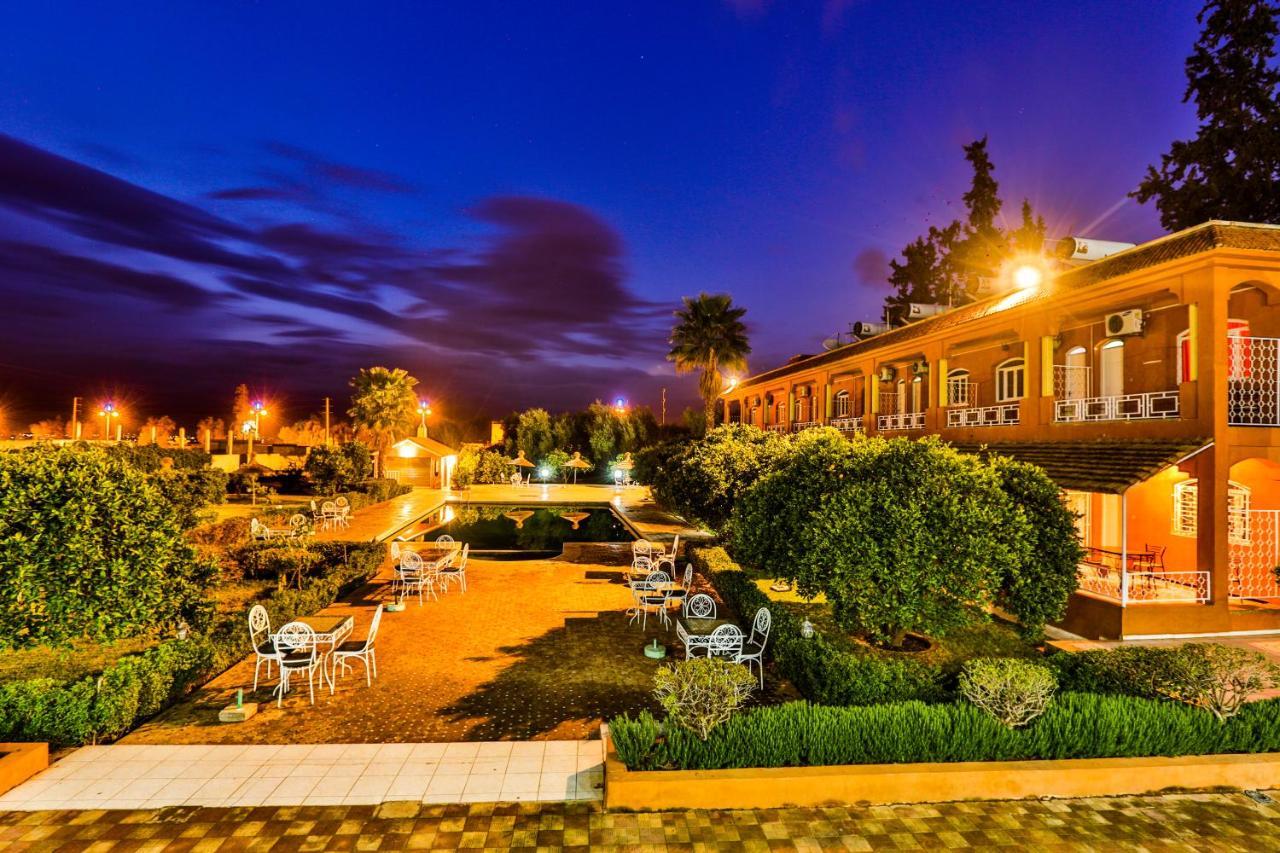 Complexe El Bassatine Beni Mellal Exterior foto