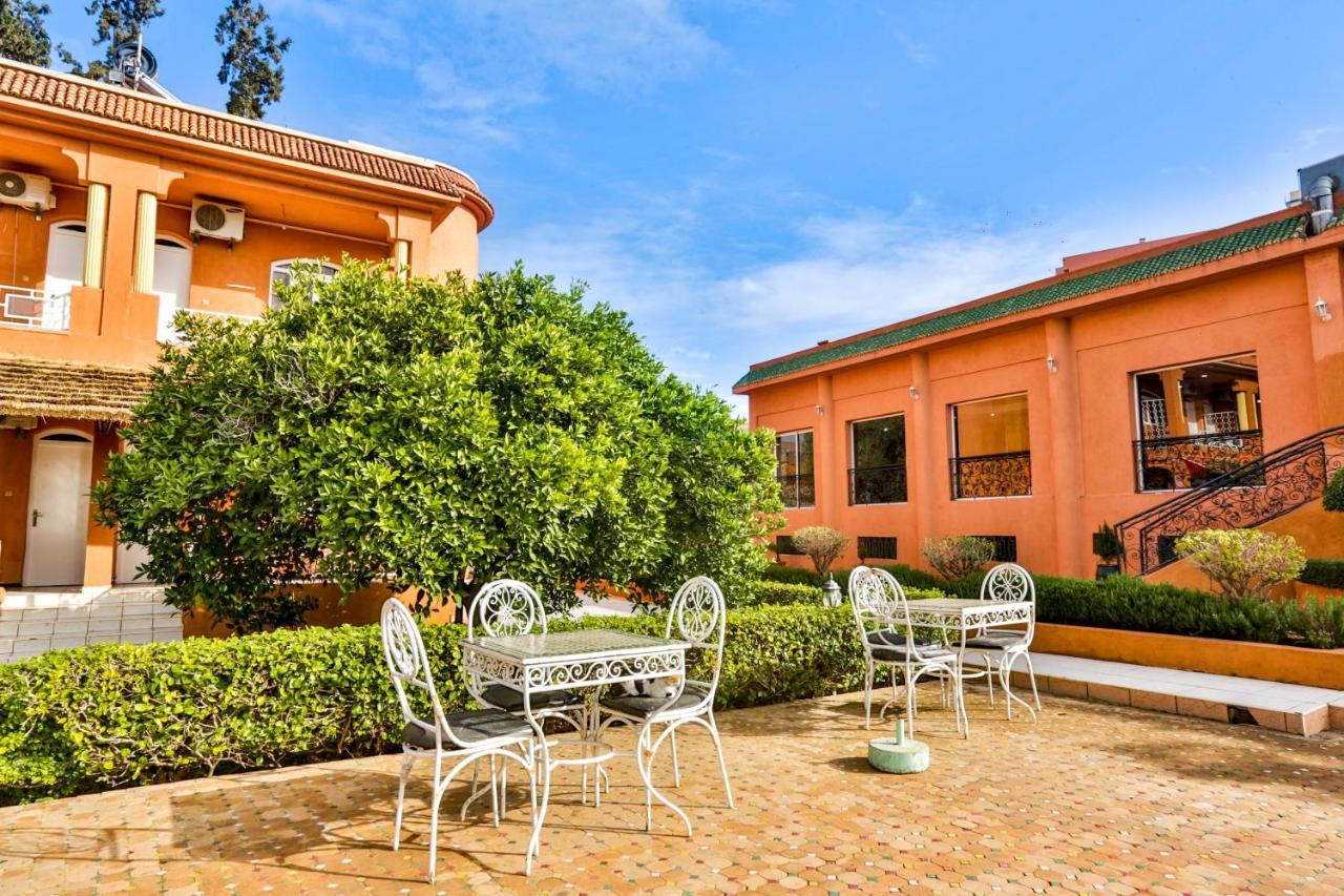 Complexe El Bassatine Beni Mellal Exterior foto