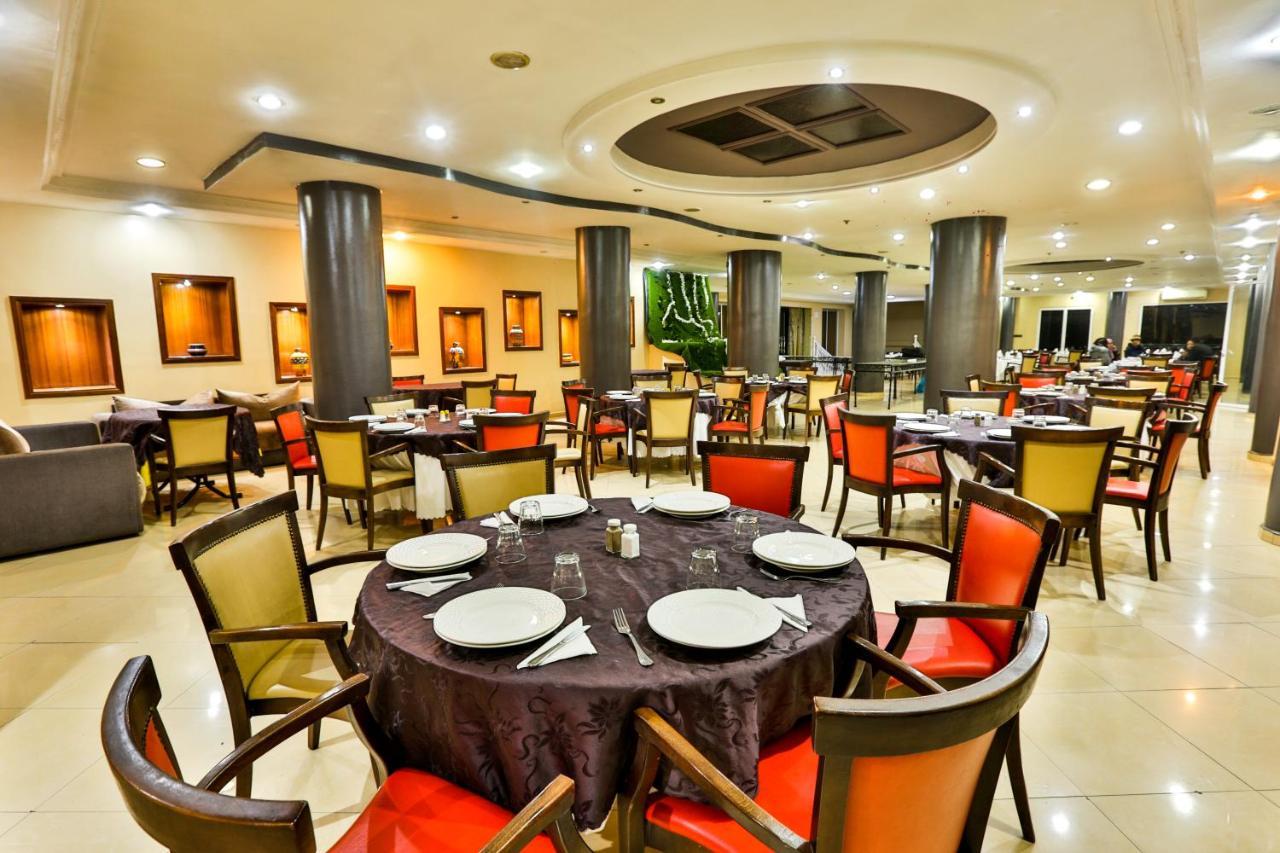 Complexe El Bassatine Beni Mellal Exterior foto