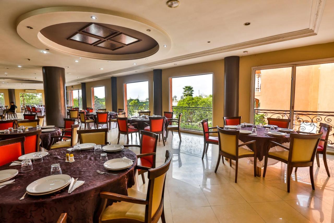 Complexe El Bassatine Beni Mellal Exterior foto