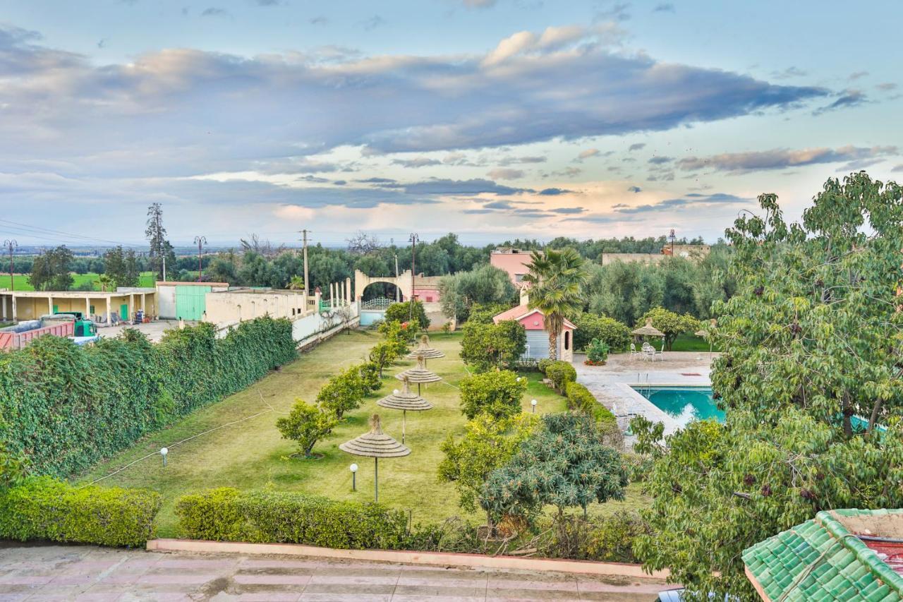 Complexe El Bassatine Beni Mellal Exterior foto