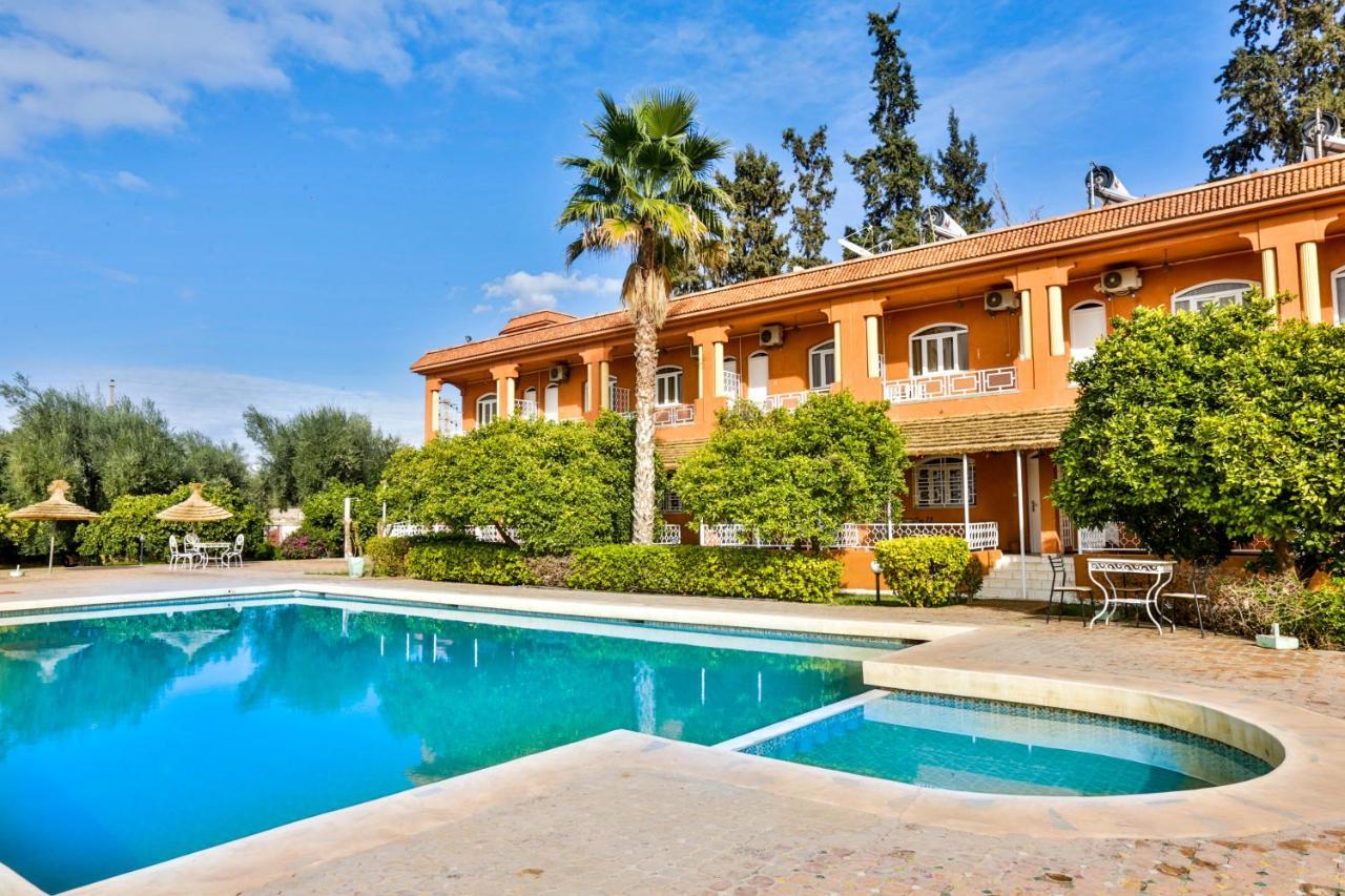 Complexe El Bassatine Beni Mellal Exterior foto