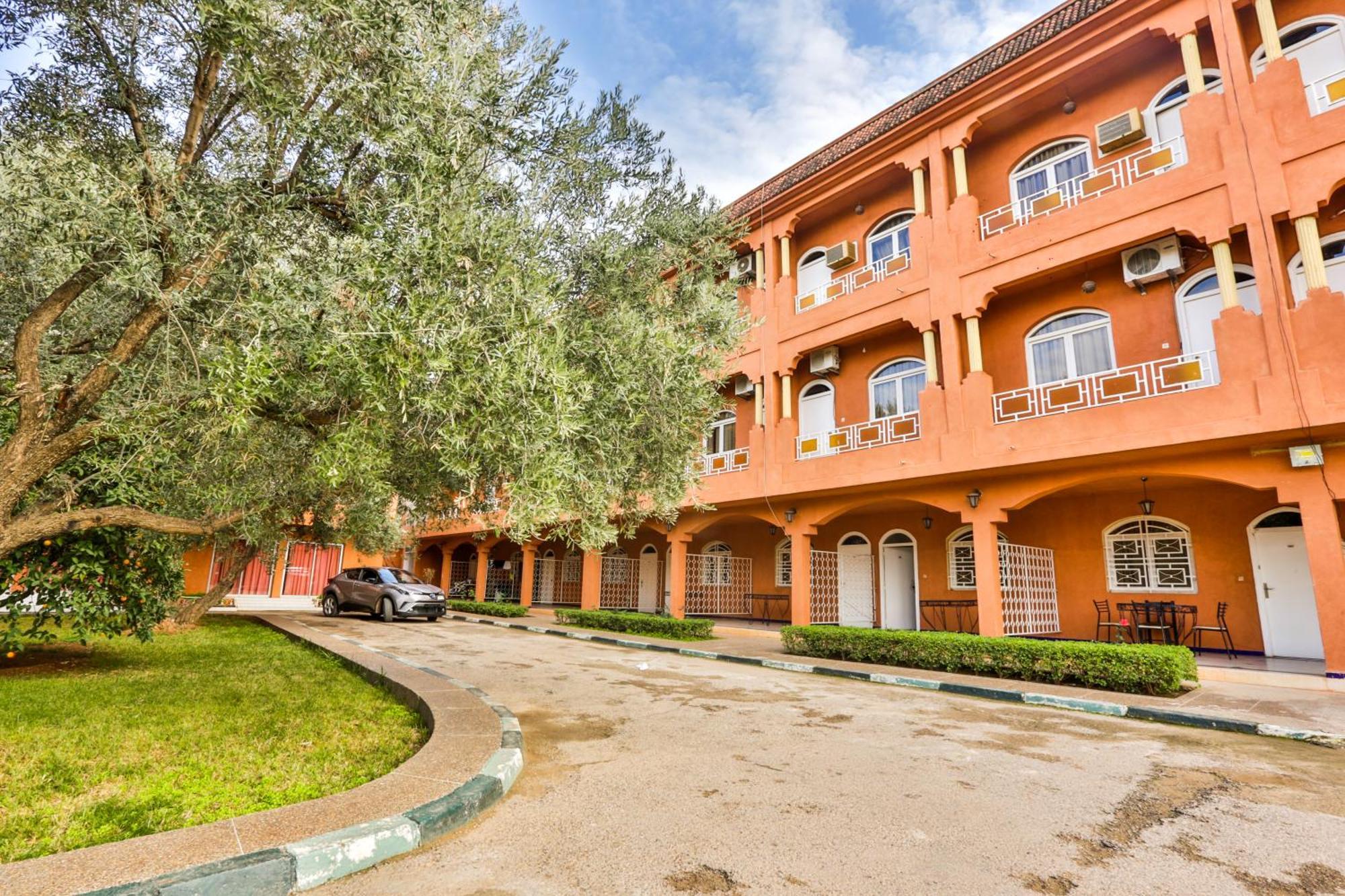 Complexe El Bassatine Beni Mellal Exterior foto